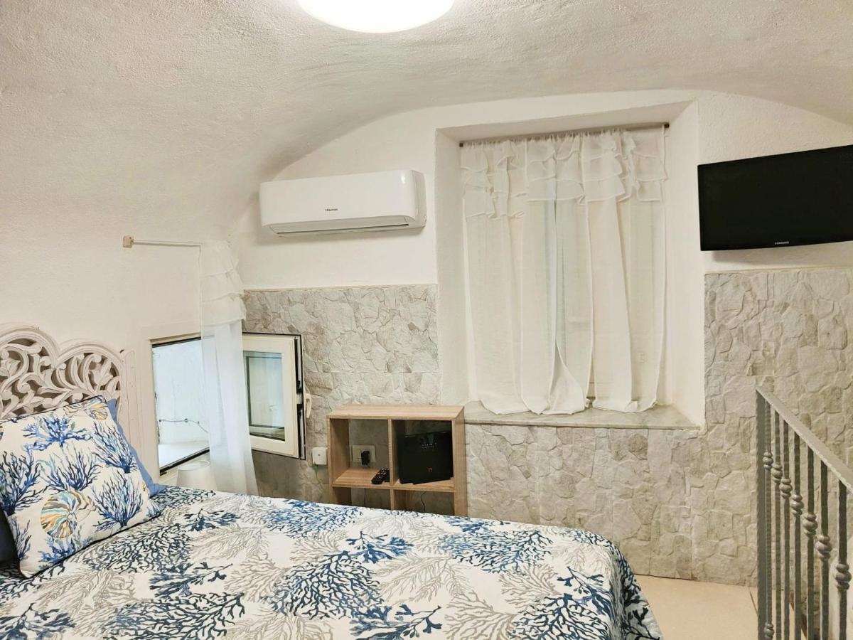 Ferienwohnung Casa Dell'Antico Teatro Di Neapolis Nel Centro Storico Di Napoli Exterior foto